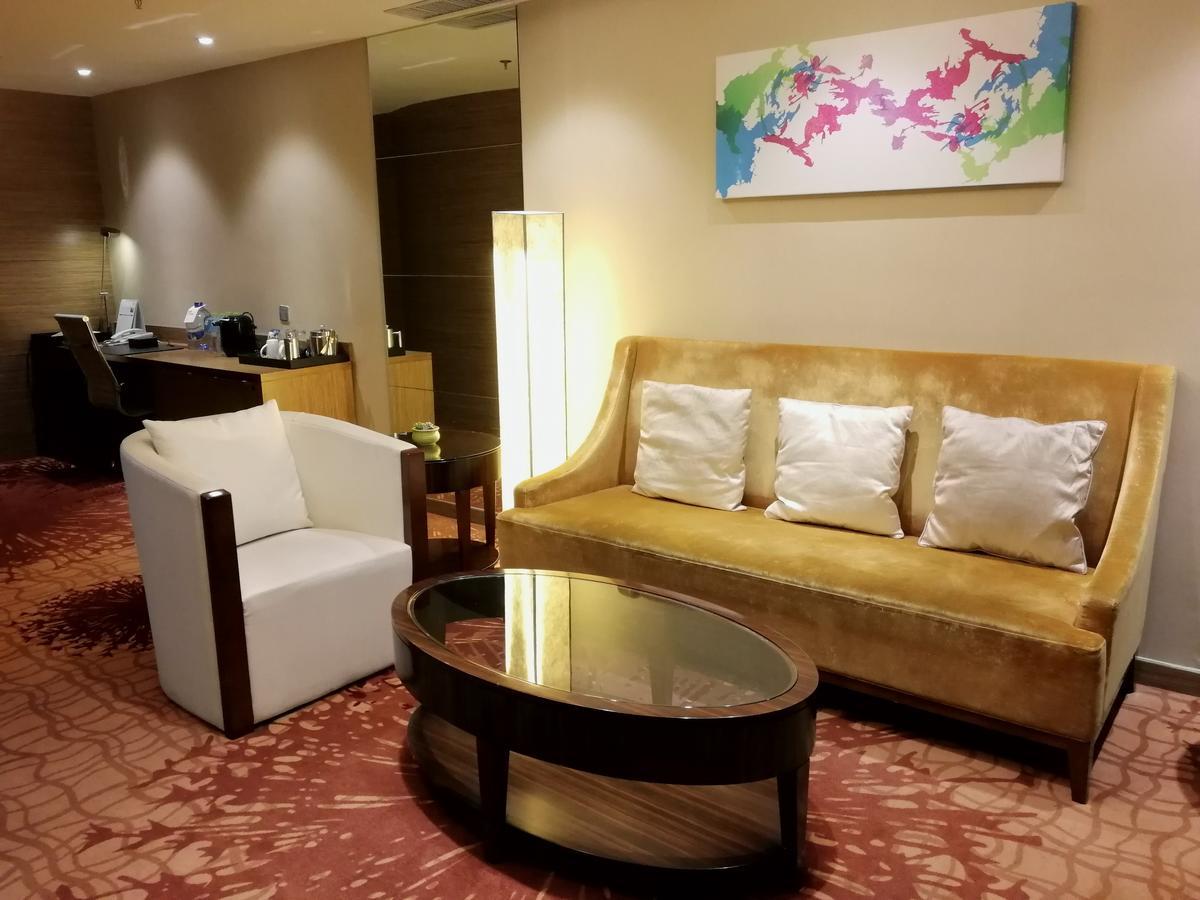 Four Points By Sheraton Tai'An Tai'an  Buitenkant foto